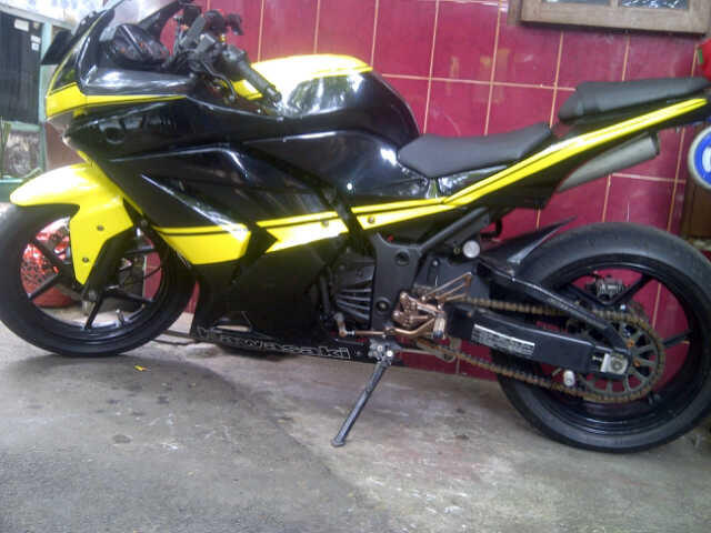 JUAL: Kawasaki Ninja Tahun 2009 Di Jual Cepat Harga Nego