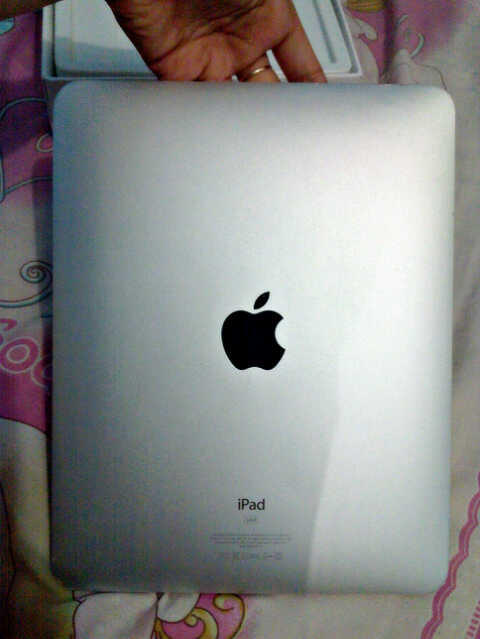 IPAD 1 64 GB BANDUNG wifi only