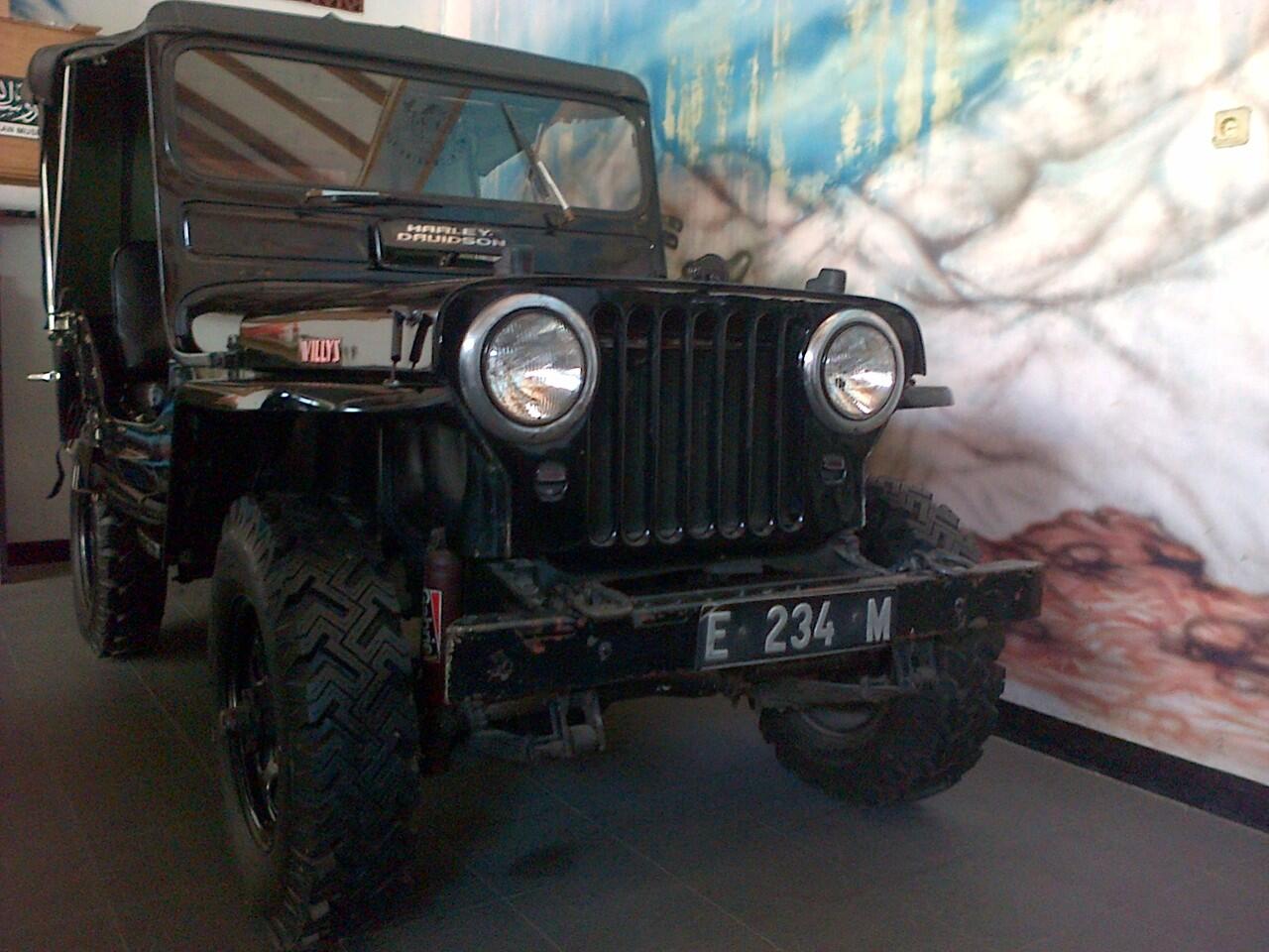 wts: jeep willys 1947 + anghang