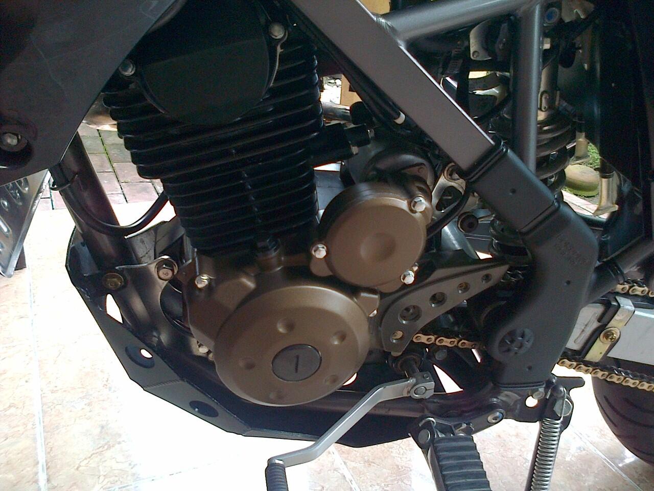 Kawasaki D tracker 2012