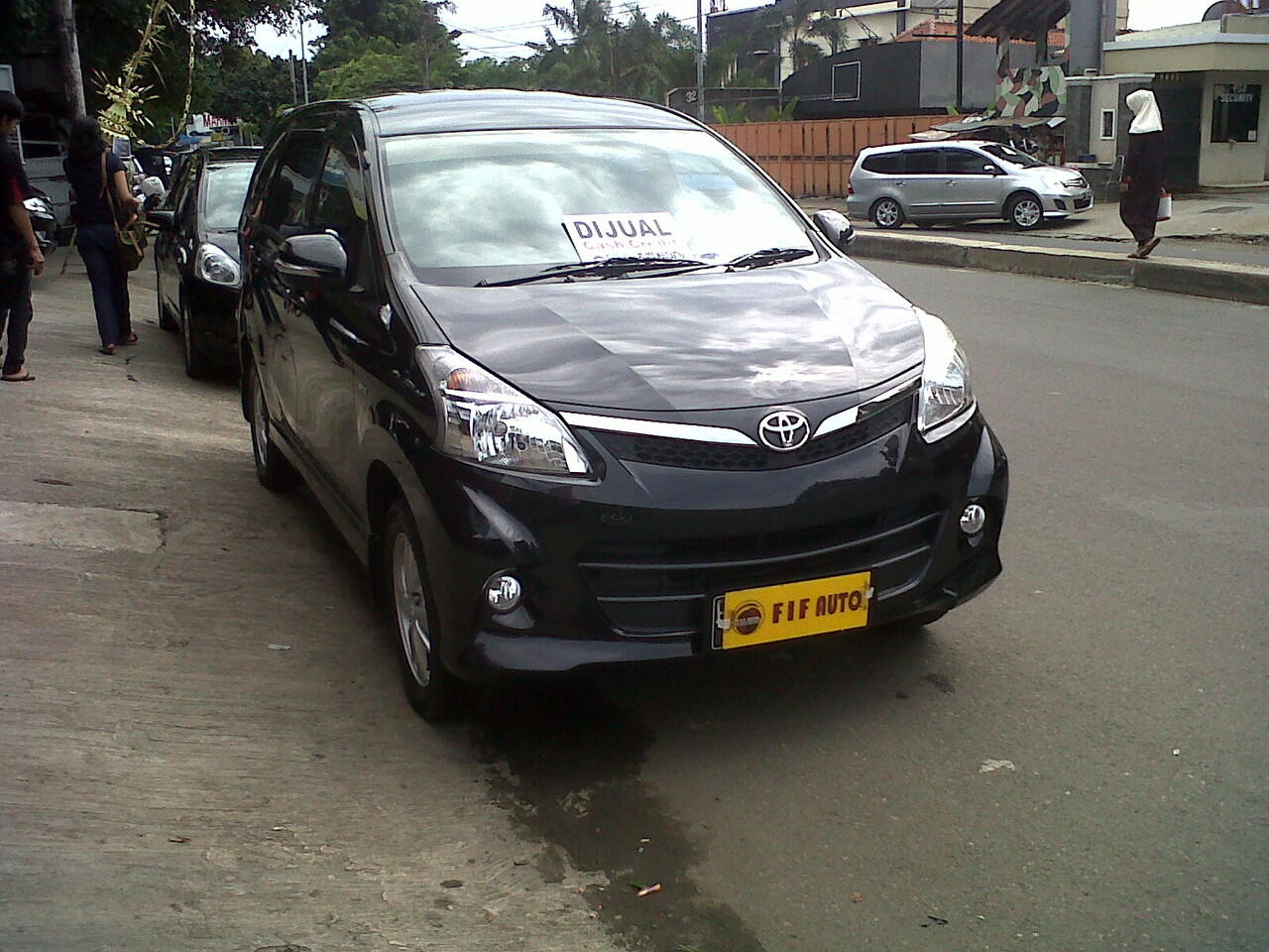 TOYOTA ALL NEW AVANZA 1.5 VELOZ MT 2012 HITAM METALIK