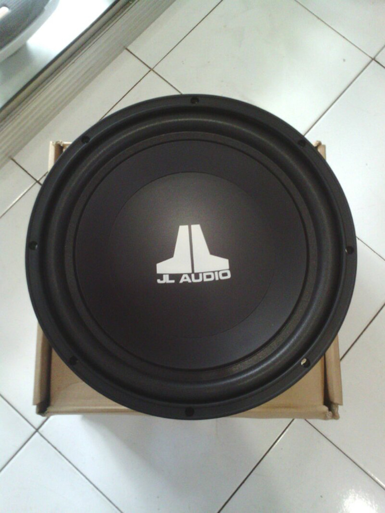 dijual subwoofer JL Audio