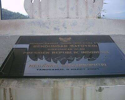 BENDUNGAN TERBESAR DI ASIA TENGGARA(ADA DI LAMPUNG, INDONESIA)