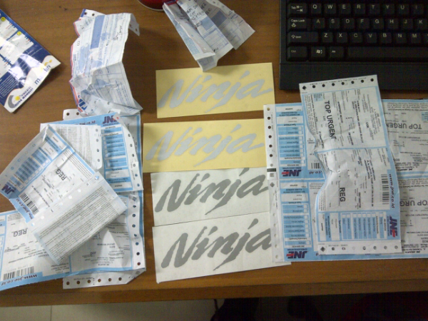 ^ stiker 3M for NINJA,CBR,RAIDER,dll