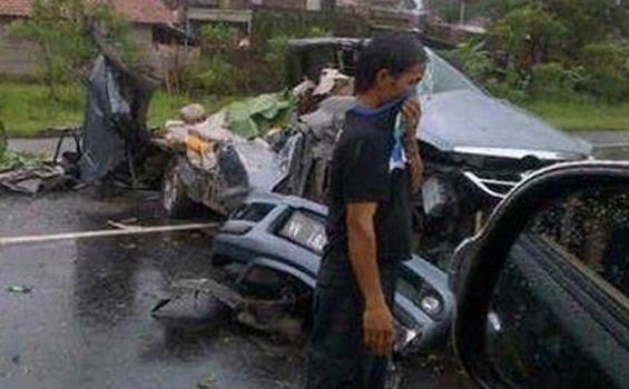 Duduk di Bagian Depan dan Mobil Ringsek, Bagaimana Agung Bisa Selamat?