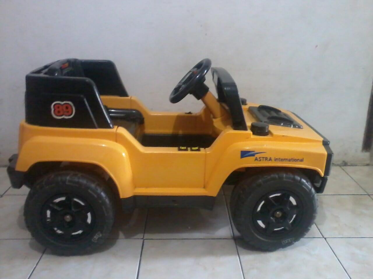 Jual Mainan Mobil Aki merk DOES TOYS