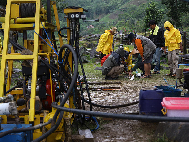 Situs Purbakala berusia 12,000 tahun di Gunung Padang