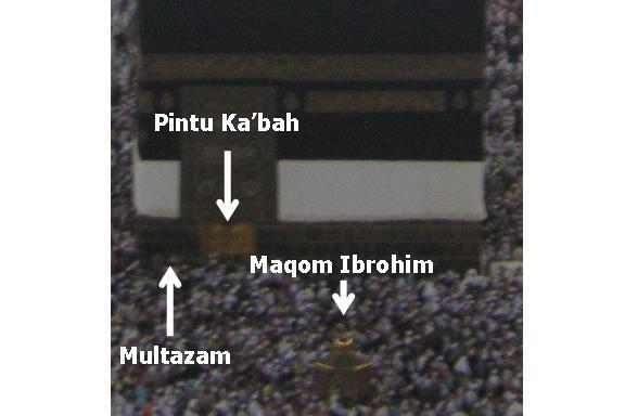 Ke Mekkah dengan tahajud, Sedekah, Multazam, zam-zam 