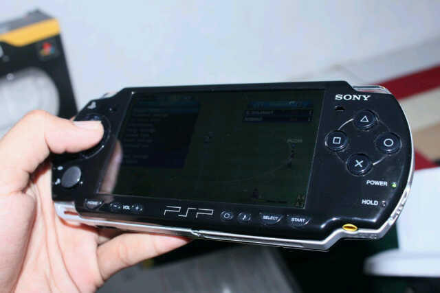PSP 2001 Lengkap dan masih mulus