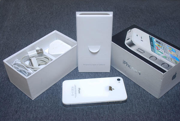 iPhone 4 & 4S || Black & White | 16Gb & 32GB | FULLSET | 2nd | MULUS || JOGJA