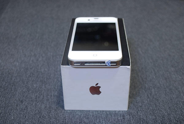 iPhone 4 & 4S || Black & White | 16Gb & 32GB | FULLSET | 2nd | MULUS || JOGJA