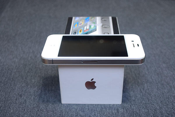 iPhone 4 & 4S || Black & White | 16Gb & 32GB | FULLSET | 2nd | MULUS || JOGJA