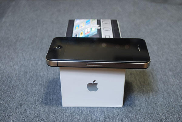 iPhone 4 & 4S || Black & White | 16Gb & 32GB | FULLSET | 2nd | MULUS || JOGJA