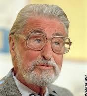 8 Selebriti yang masih menghasilkan uang walaupun sudah meninggal