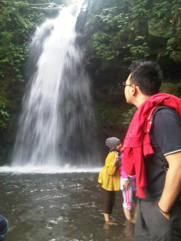 AIR TERJUN CIREMAI KUNINGAN JAWA BARAT