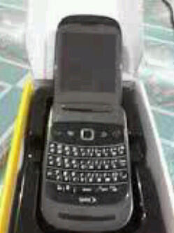 MURAH BLACKBERRY 9670 AKA STYLE BLACK(GREY) ORIGINAL UDAH INJECT SMARTFREN BANDUNG