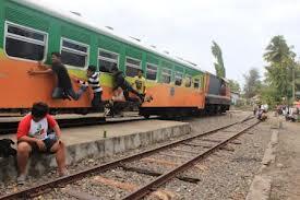 (Buat agan2 yg hobby fotografi) Cara Membuat Foto Levitasi Tanpa Editing