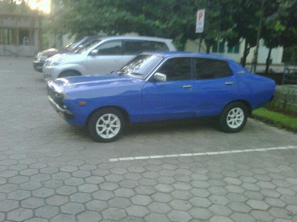 mobil datsun 120Y