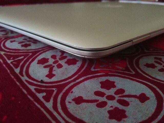 WTS Macbook Air First Gen 13" core2duo MURAH