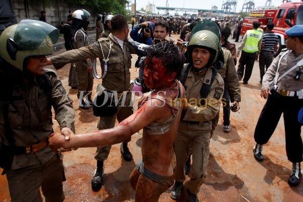 Mengenang Sedikit Luka Priok