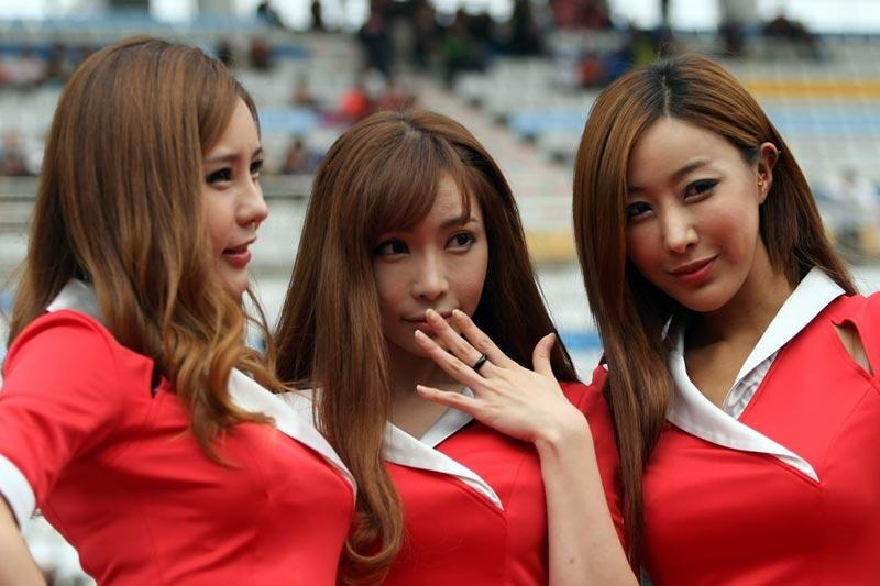 PARAS MANIS MENGHIASI GP F1 KOREA