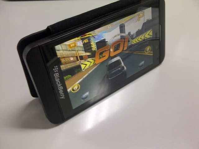 JUAL ★★★ Blackberry Z10 TAM 2nd sebulan Full Set+ Bonus ★★
