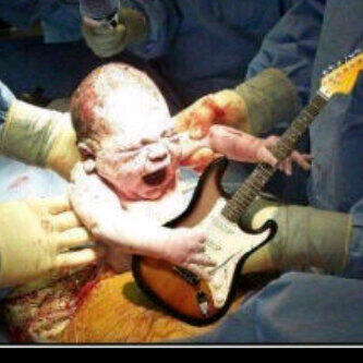 AJAIB GAN Bayi baru Mbojol langsung maen gitar