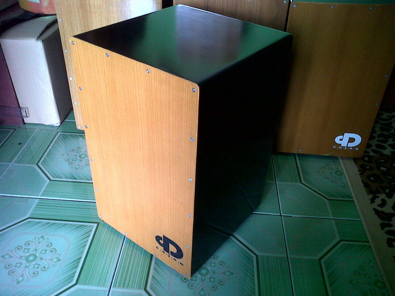 Terjual Alat Musik Akustik dD Instrument CAJON, BASS, GITAR Murah Suara