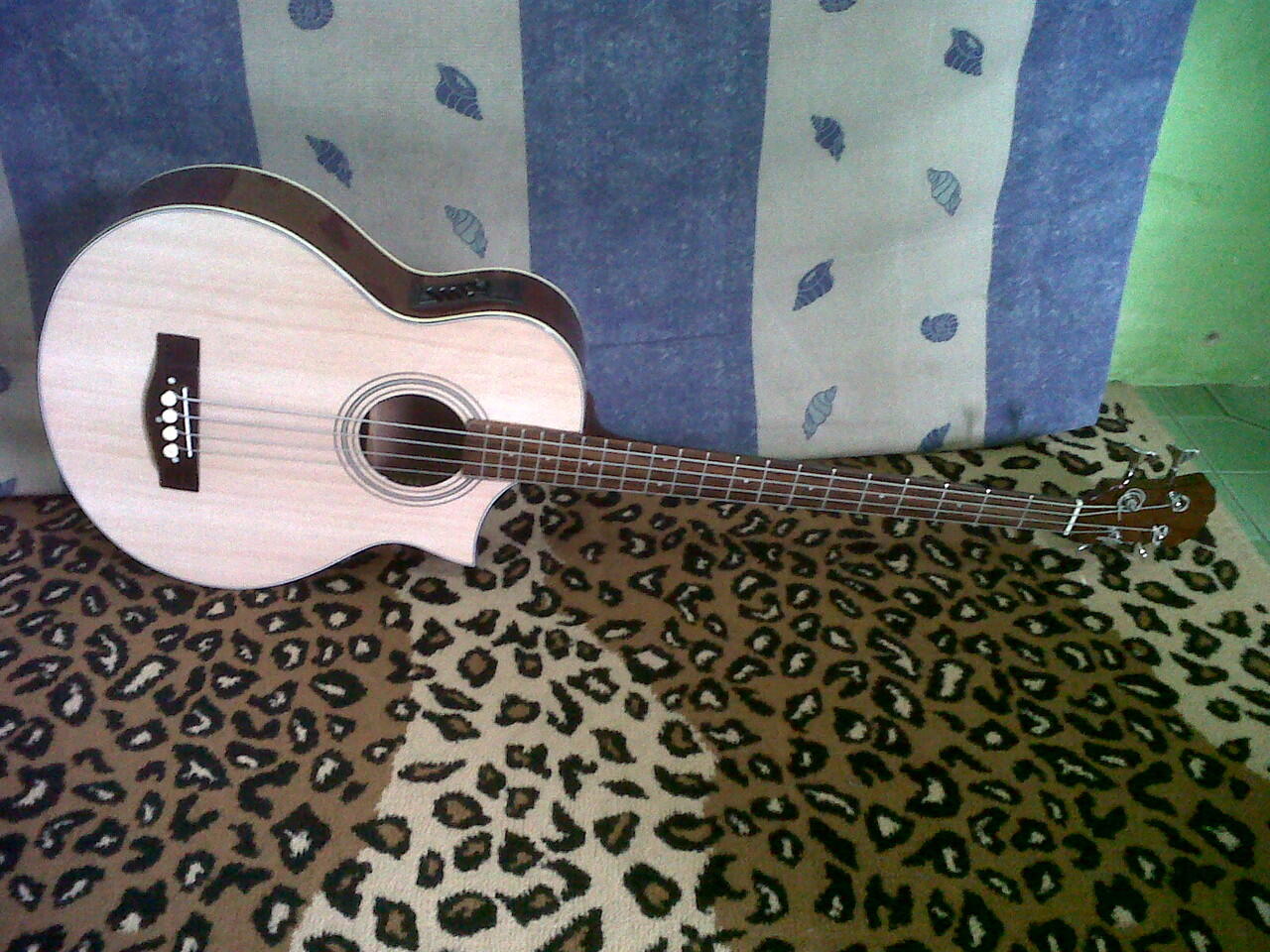 Terjual Alat Musik Akustik dD Instrument CAJON, BASS, GITAR Murah Suara