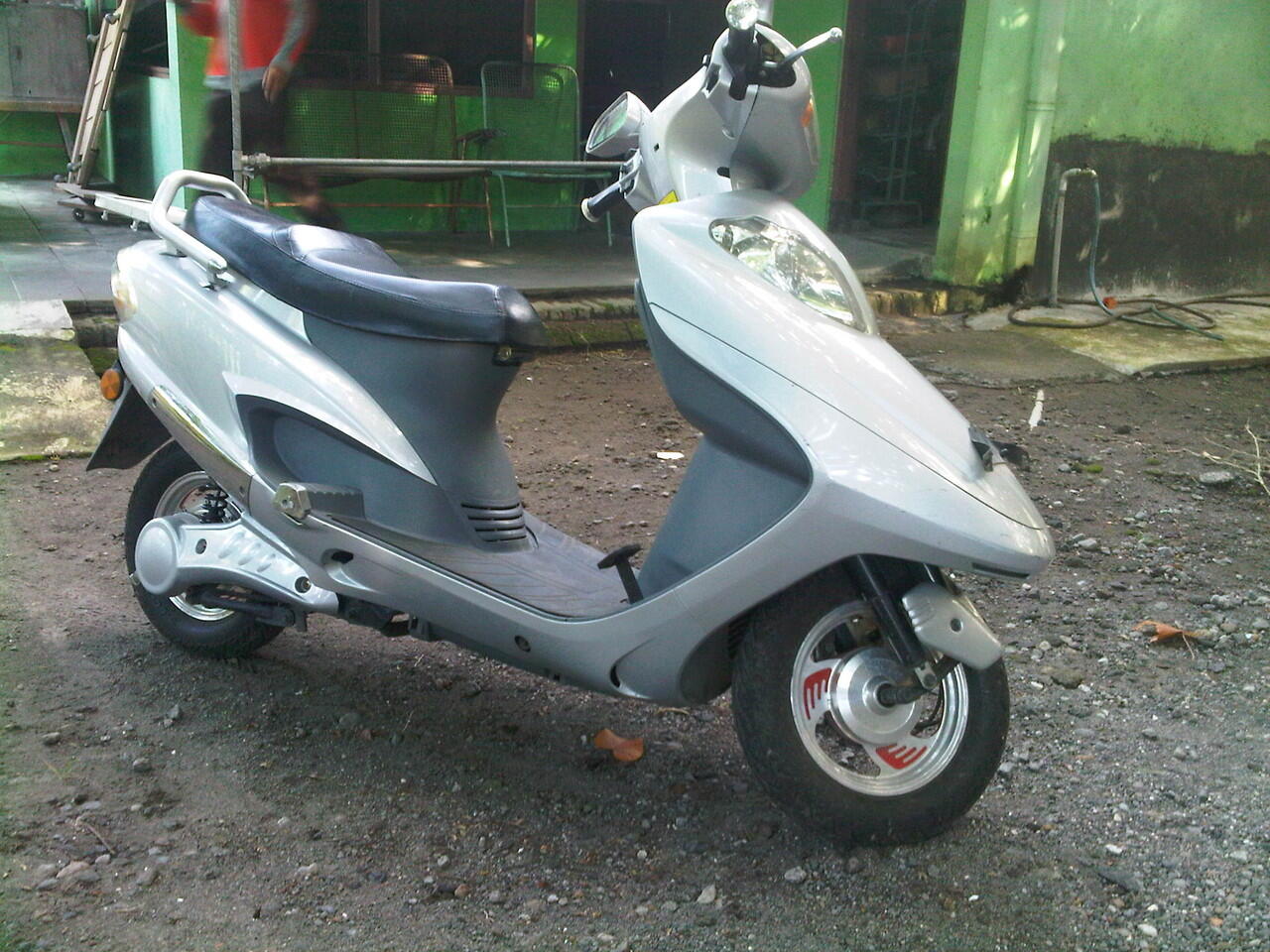 Sepeda Motor Listrik