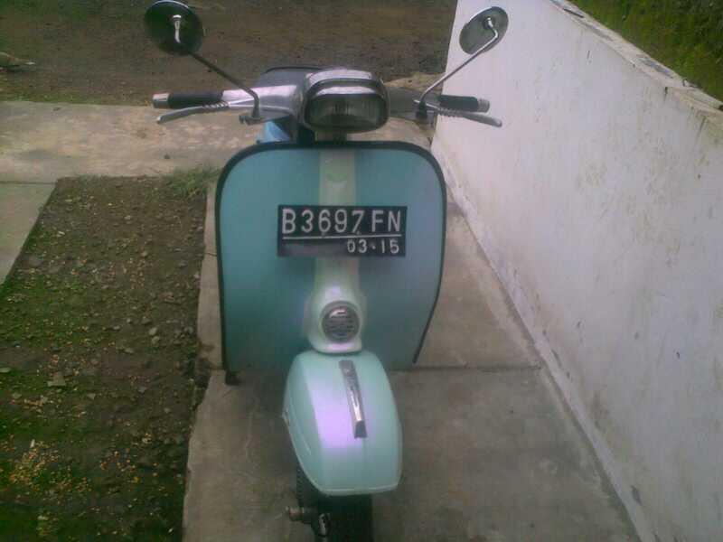 Motor Vespa Bajaj Super Duluxe