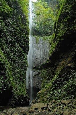12 Air Terjun Tertinggi &amp; Terindah di INDONESIA