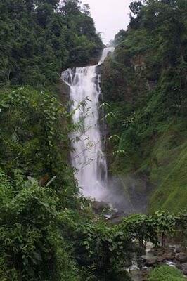 12 Air Terjun Tertinggi & Terindah di INDONESIA