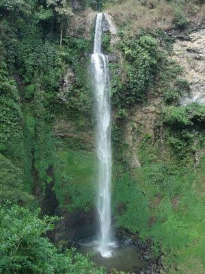 12 Air Terjun Tertinggi & Terindah di INDONESIA