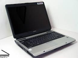 DITAWARKAN LAPTOP TOSHIBA SATELLITE A100 RAM 1,5GB HDD 100GB HARGA NEGO...