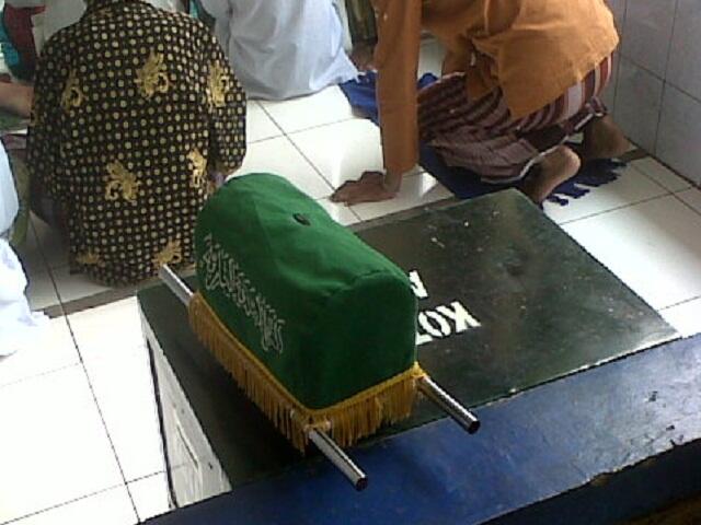 Yg masukin ssuatu d poto ini, d jamin trbayang2 wajah malaikat #justForFun