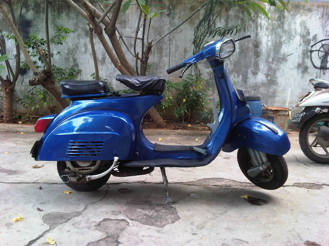 WTS : vespa super tahun 1979 ,mulus , pajak hidup , siap pakai