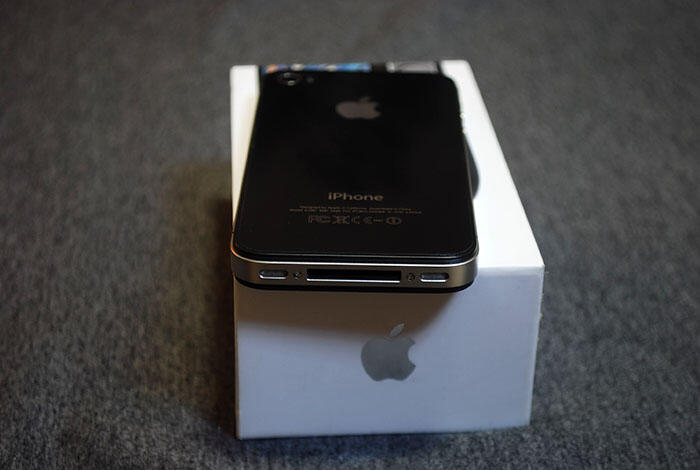 iPhone 4 & 4S || Black & White | 16Gb & 32GB | FULLSET | 2nd | MULUS || JOGJA