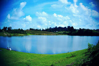 4 danau indonesia yang bisa berubah warna !!!cekidot gan