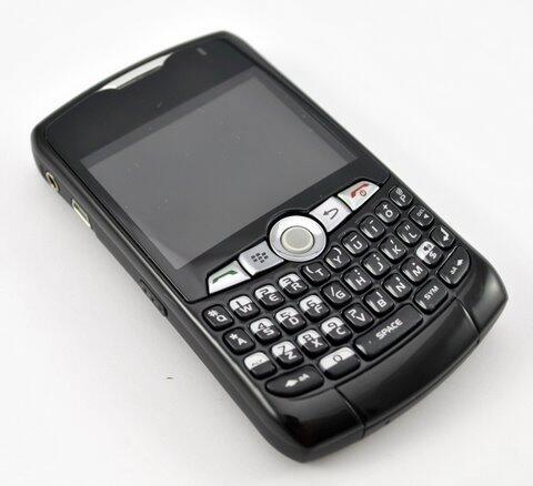 Di Cari BB 8330 CDMA/GSM COD
