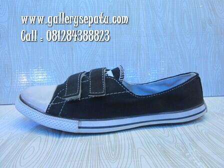 Jual Sepatu Futsal Adidas F10