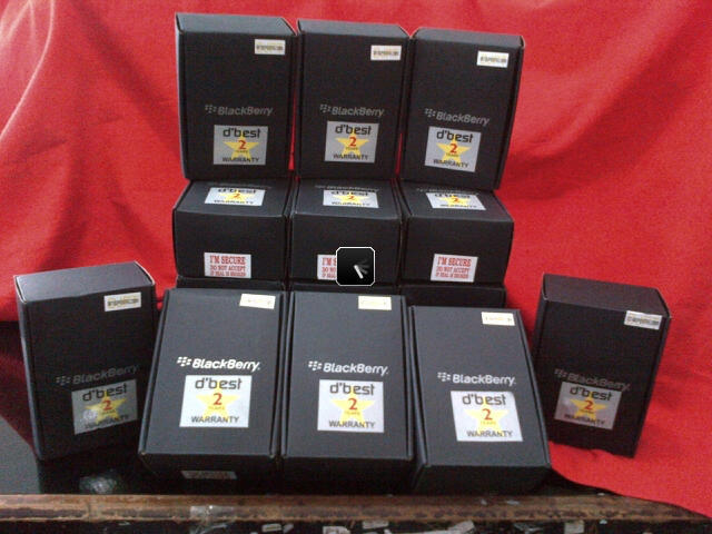 BLACKBERRY ESSEX 9650 GSM & CDMA OS.6 cam 3,2MP, 3G BARU GARANSI 2 TAHUN
