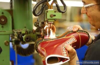 Tahap Proses Pembuatan Sepatu Dr.Martens
