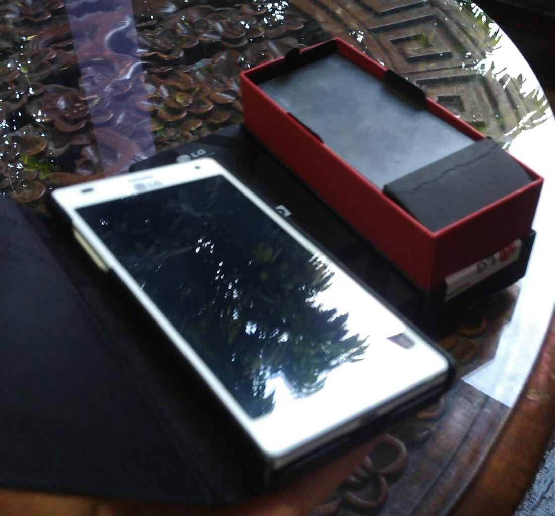 LG OPTIMUS 4X HD P880 WHITE Muluus