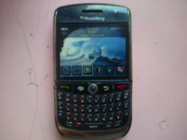 blackberry bb 8900 javelin