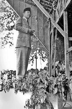 Kumpulan Foto Bapak Presiden I.r. soekarno