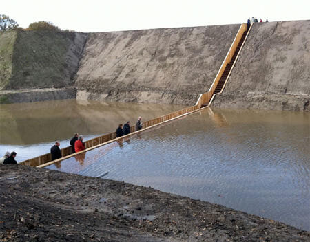 Jembatan Nabi Musa di Belanda keren banget