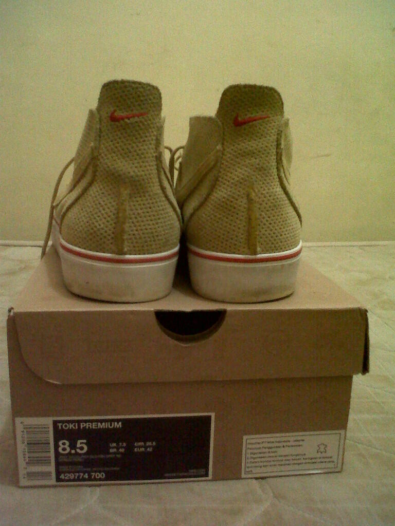 WTS : Sepatu casual Nike TOKI PREMIUM Ori.....!!!