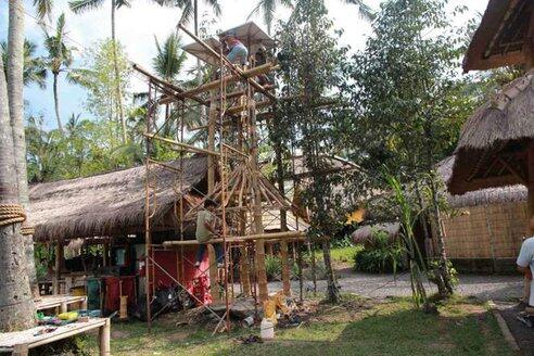 Uniknya ATM di Bali Yang Dibuat Dari Bambu
