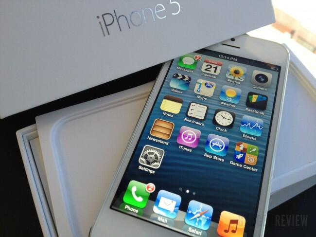 Apple iPhone 4S 64GB Wi-fI-Apple iPhone 5 64GB Wi-Fi